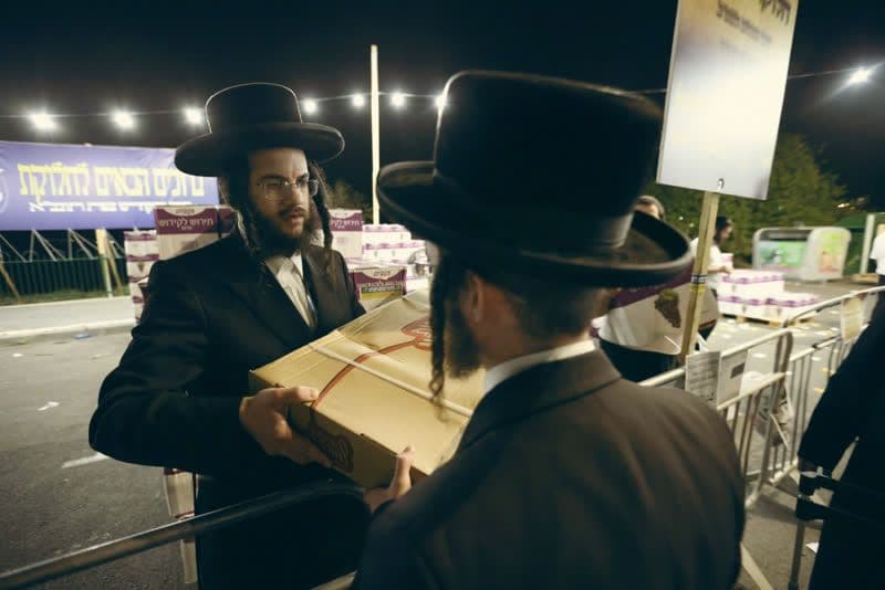 Film of a distribution day in Tzfat